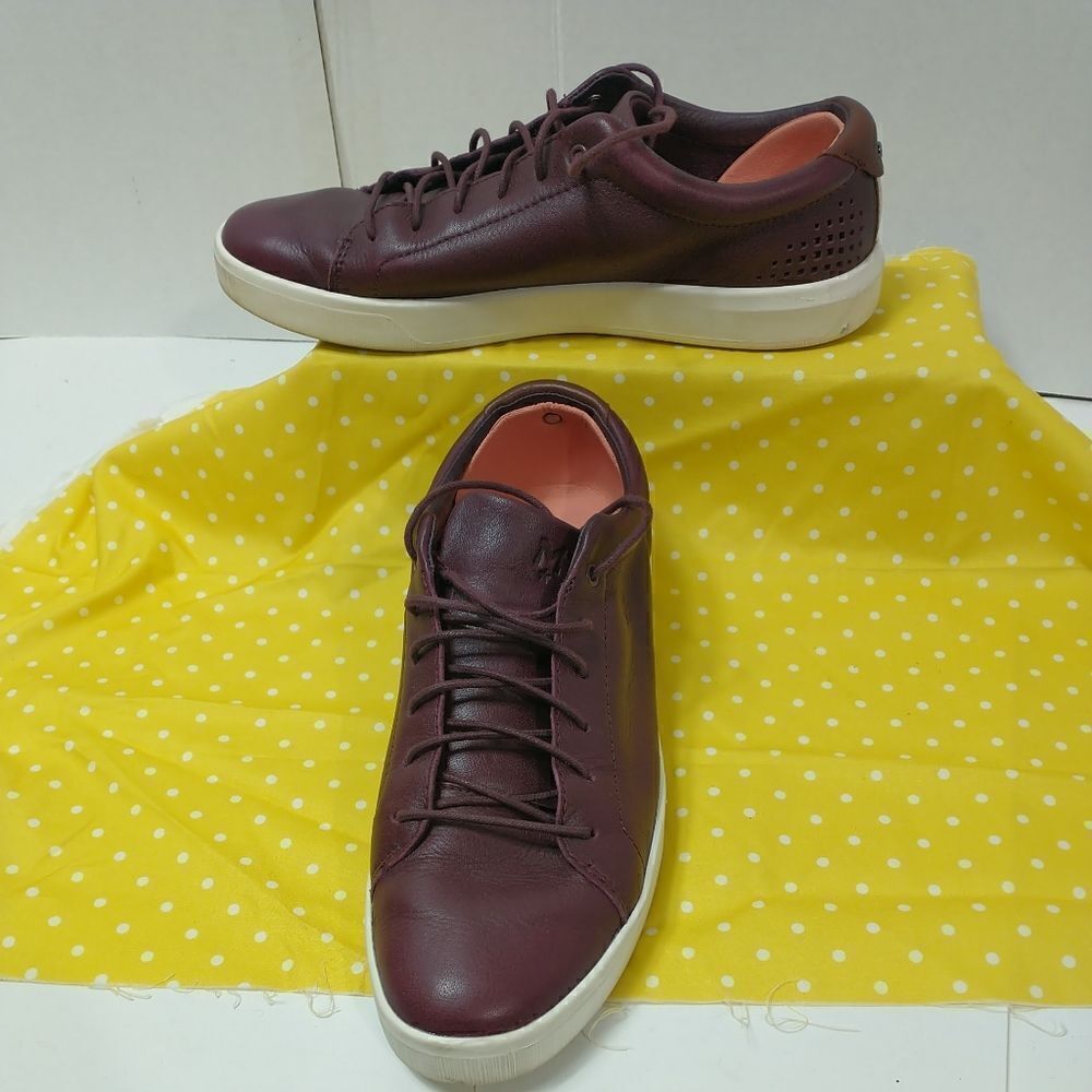 Shoes for Crews MOZO Mavi II Women Sneaker SIZE 10 Maroon